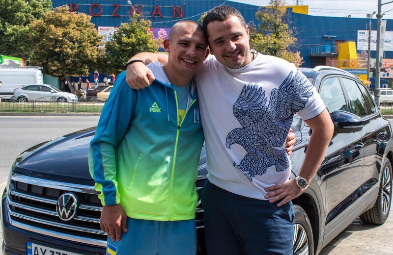 Микита Шенцев: «Для нас Хижняк – переможець! Боксерська сім’я України підтримує його та інших збірників»