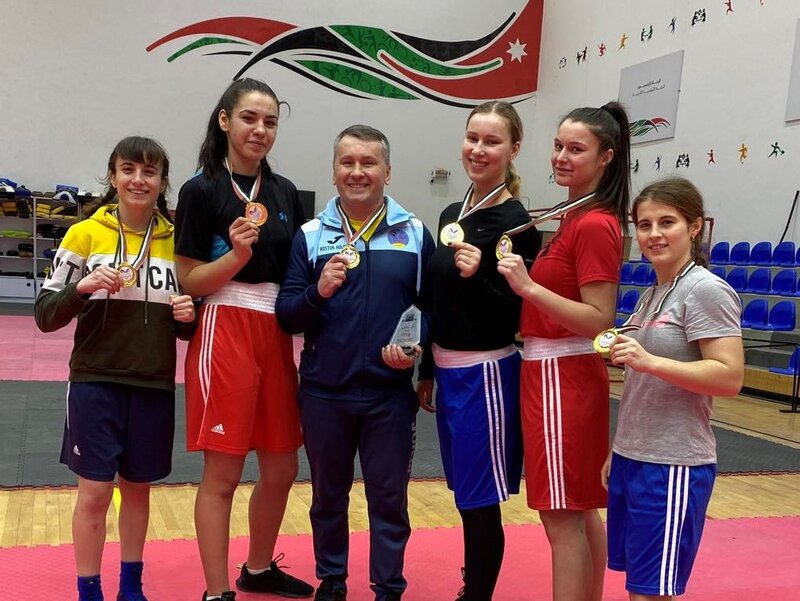 Спортсменки жіночих збірних України з боксу пройшли тренувальні збори в Йорданії