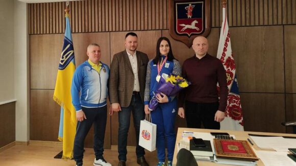 Чемпіонку Європи з боксу Кароліну Махно привітали в Черкасах