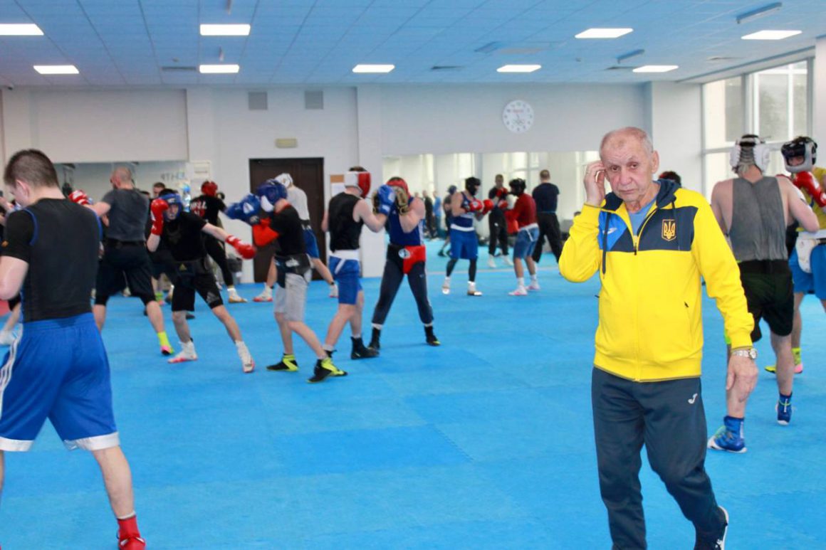 Валентин Остьянов – старший тренер збірної України з наукової роботи, людина, яка велику частину свого життя присвятила дослідженням фізичного стану боксерів.