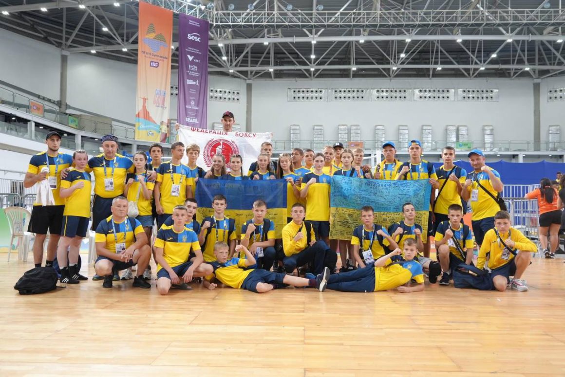 Збірна команда України  з боксу серед учнів посіла перше загальнокомандне місце на Всесвітній літній Гімназіаді з боксу, яка проходила в Бразилії (Ріо-де-Жанейро).